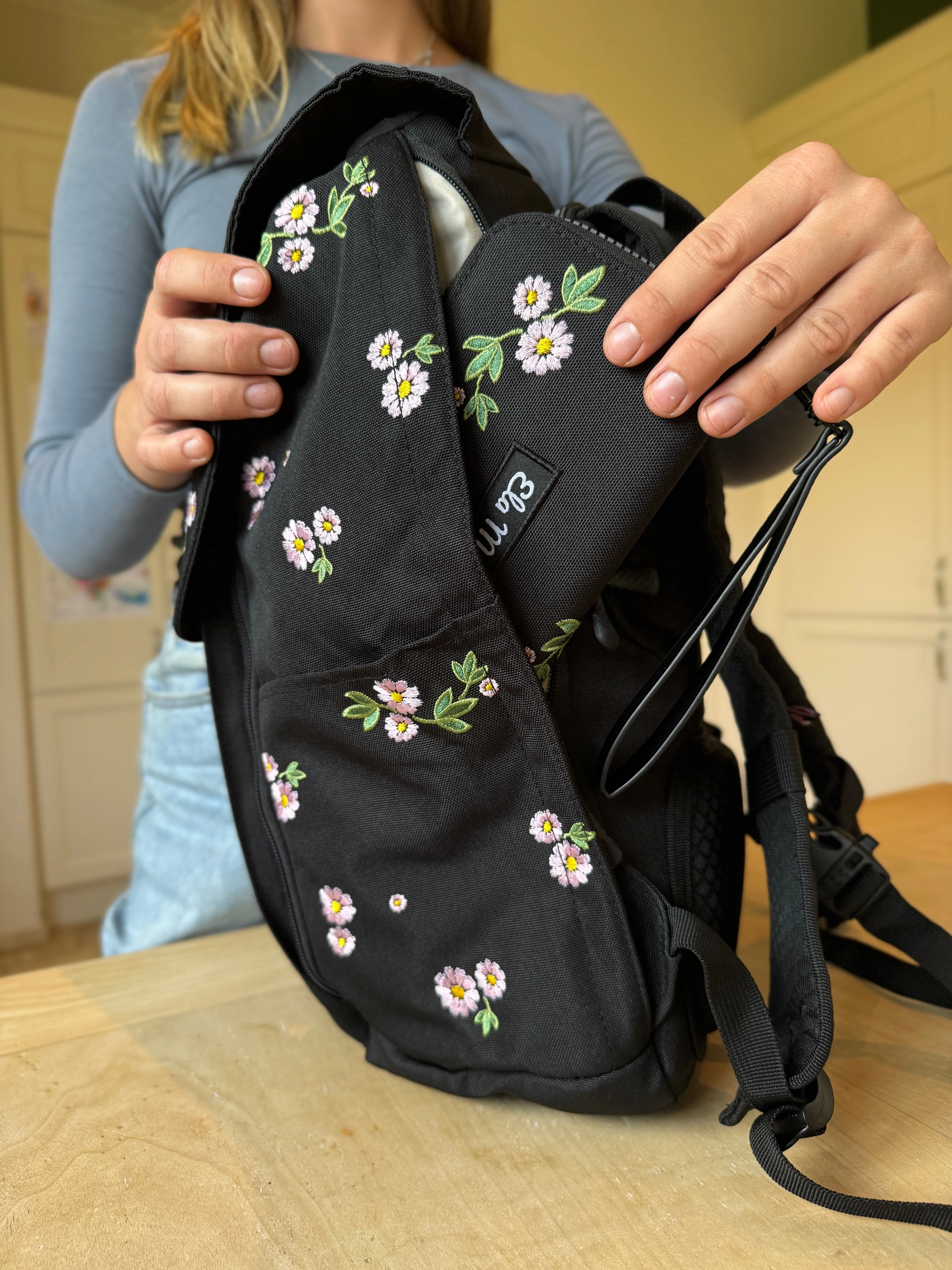 Ela Mo™ Große Geldbörse | Upsy Daisy - Image 11
