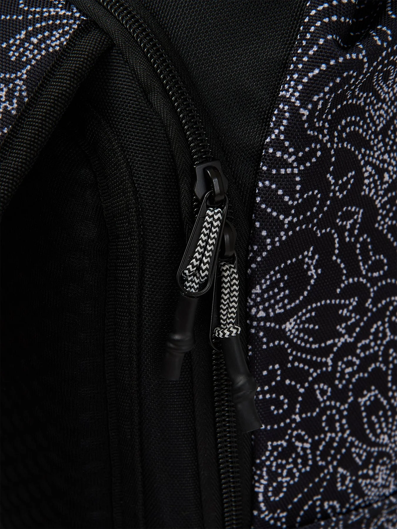 Ela Mo™ Everywhere Rucksack | Dots - Image 14