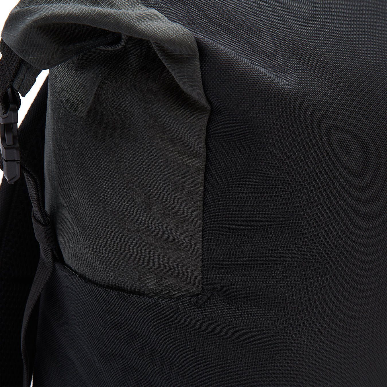 Ela Mo™ Rolltop Lite | Black - Image 11